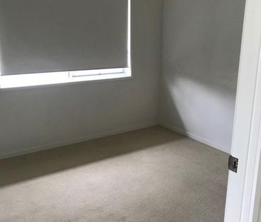 FAMILY HOME IN QUIET LOCATION - 9 MONTH LEASE ONLY TO END OF AUGUST... - Photo 2