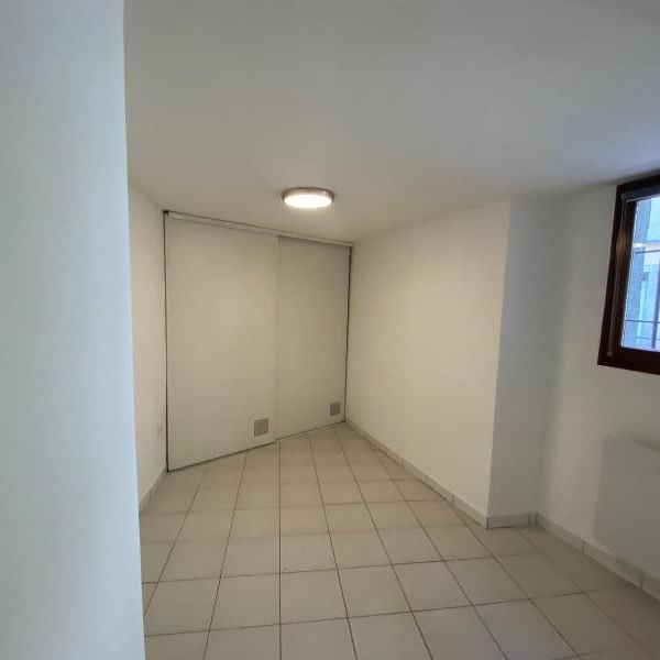 Location Appartement 1 pièce 19m² TOURVES 83170 - Photo 1