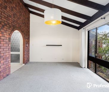Well-Presented 3 Bedroom Home in a Prime Karrinyup Location - Photo 2