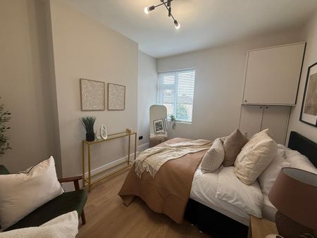 2 Bed Flat, First Floor, SE13 - Photo 2