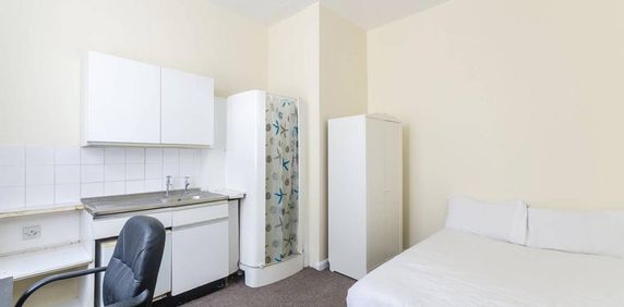 Studio to rent - Photo 2