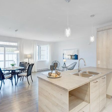 MAGNIFIQUES 4 1/2 - LIBRE IMMÉDIATEMENT OU JUILLET - ASCENSEUR - Photo 4