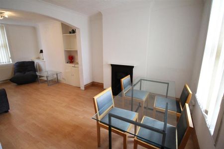 3 bedroom terraced house to rent - Photo 4
