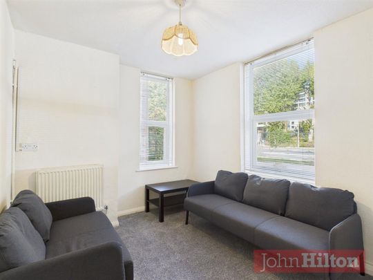 The Highway, Brighton - Photo 1