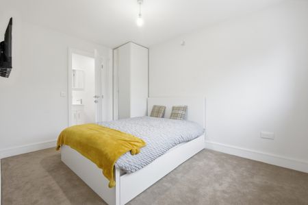 One-Bedroom House share - Photo 3