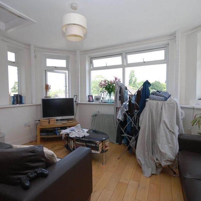 3 bedroom flat to rent - Photo 1