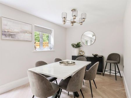 4 bedroom semi-detached house to rent - Photo 3