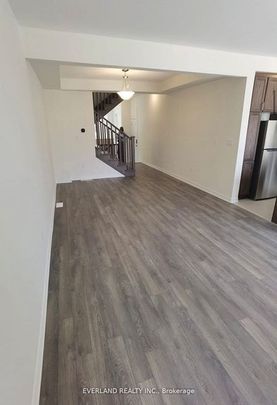 For Lease - 3305 Thunderbird Promenade, Pickering, Ontario - Photo 1