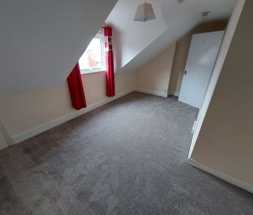 3 bedroom apartment to rent - Photo 2