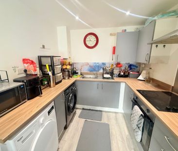 Newton Road, Yeovil, Somerset - Photo 3