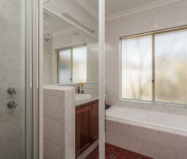 61 Sandringham Promenade, Canning Vale WA 6155 - House For Rent | D... - Photo 4