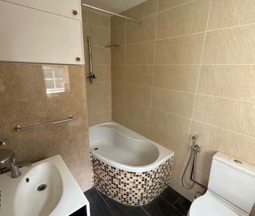 Studio Flat, Abercorn Road, NW7 - Photo 3
