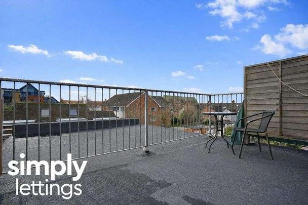 Lawrence Road, Hove, BN3 - Photo 1