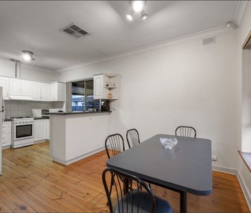 Charming Family Home on Generous Allotment in Prime Tranmere Location - Photo 3