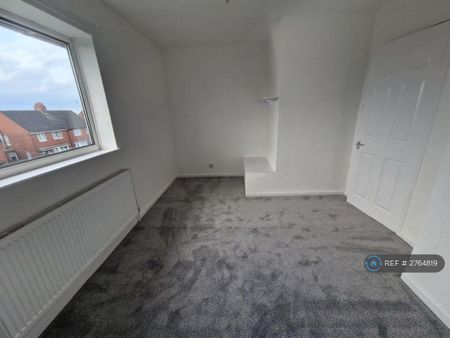 2 bedroom semi-detached house to rent - Photo 5