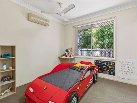 LARGE FAMILY HOME IN FOREST GARDENS - Photo 1