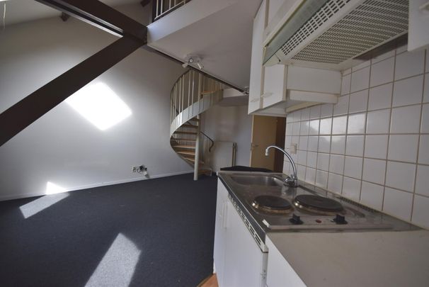 EENSLAAPKAMER DAKAPPARTEMENT IN STADSCENTRUM ROESELARE - Foto 1