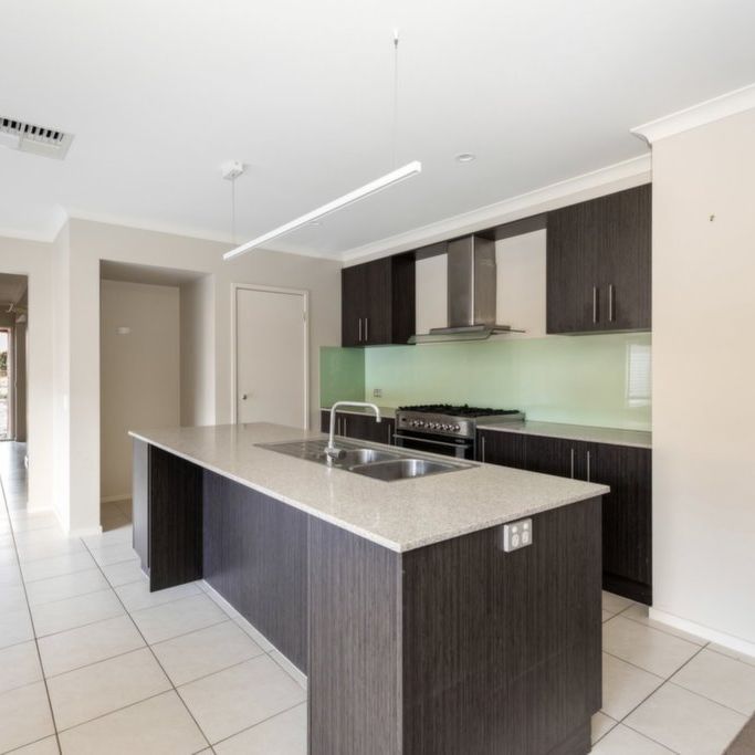 19 Kennewell Street, White Hills - Photo 1