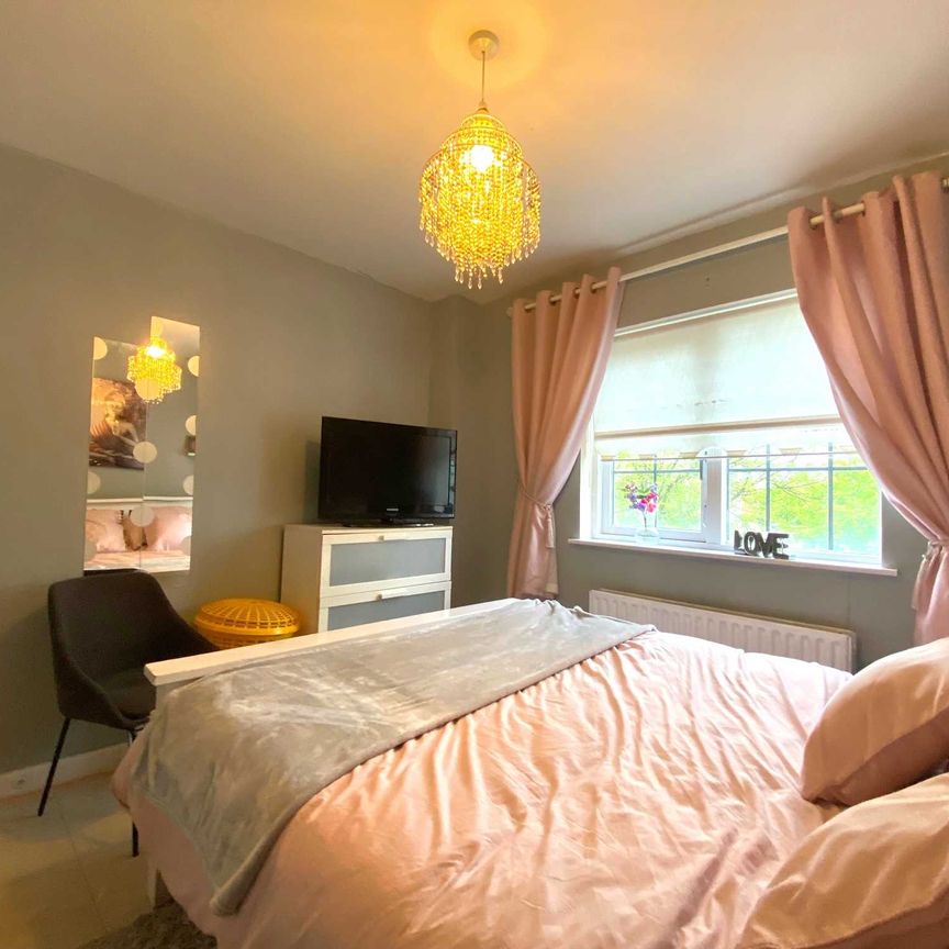 Sillogue Park, Ballymun, Dublin 11( ROOM ONLY ) - Photo 1