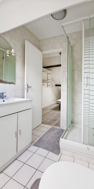 A LOUER 2 PIECES CENTRE VILLE ETAMPES - Photo 2