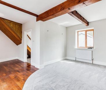 2 bedroom end of terrace house to rent - Photo 1