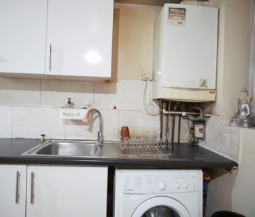 5 bedroom semi-detached house to rent - Photo 5