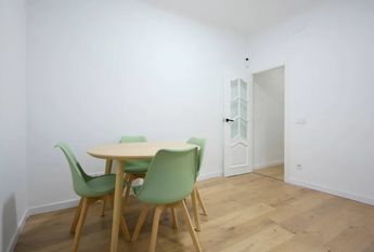 Carrer de Neopàtria, Barcelona, Catalonia 08030