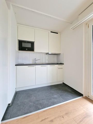 "Teilsanierte Studiowohnung mit Balkon per sofort zu vermieten!" - Photo 2