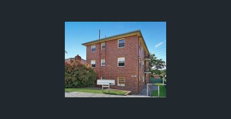 Beautifully Renovated 2 Bedroom Unit! - Photo 2