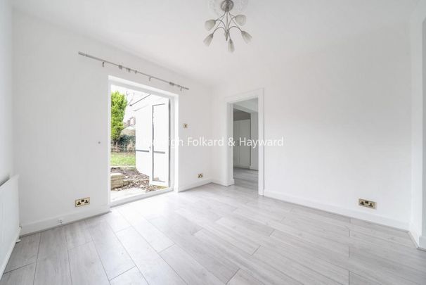 3 bedroom bungalow to rent - Photo 1