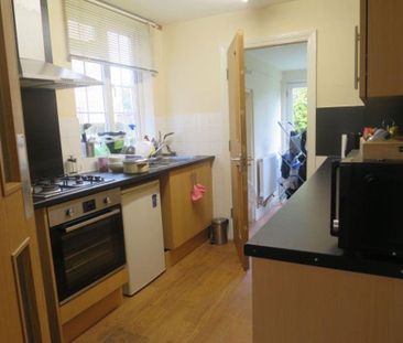 4 bedroom house to rent - Photo 3