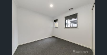 Modern Terrace Living with Light, Space and Everyday Convenience - Photo 4