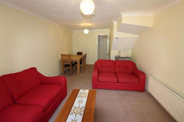 Berkeley Close, Southampton, SO15 - Photo 1