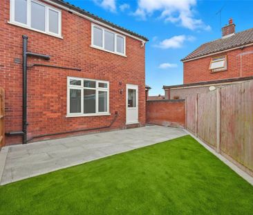 4 bedroom semi-detached house to rent - Photo 1