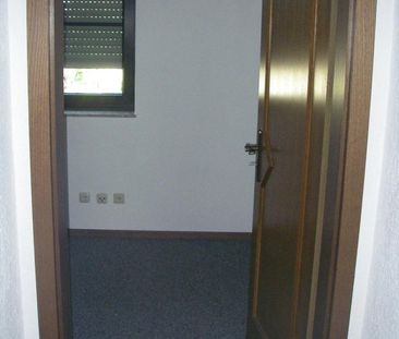 Hürtgenwald, 78m²; 3ZKDB,OG, ab 01.Apri 2026 oder früher zu verm. - Photo 1