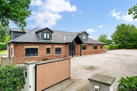 An exceptional architect designed residence set within a 0.75 acre plot, enjoying far-reaching countryside views and offering 3156 sq ft of contemporary living through. - Photo 3