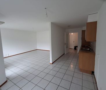 Appartement 3.5 pièces rénové à louer à Enney - Photo 4