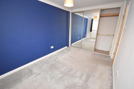3 bedroom end of terrace house to rent - Photo 4