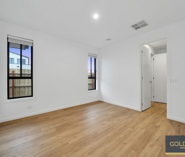 Stunning 5 BEDROOM FAMILY HOME in Thornhill Park!! - Photo 6