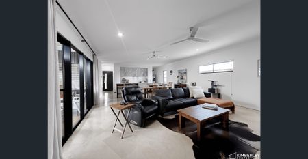 Brand New Treasure in Roebuck Estate! - Photo 4