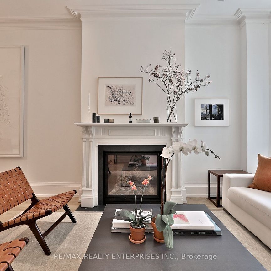 For Lease - 305 Crawford Street, Toronto, Ontario - Photo 1