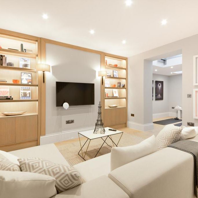 5 bedroom end of terrace house to rent - Photo 1