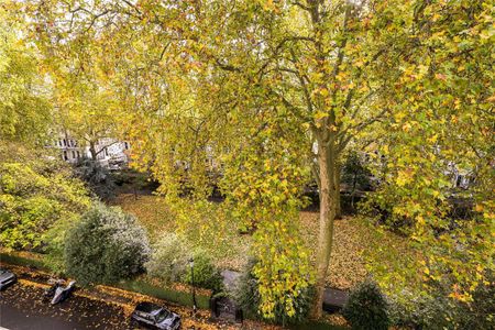 2 bedroom flat in South Kensington - Photo 3