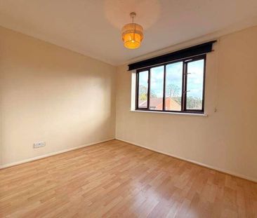 Pyegrove Chase, Forest Park, Bracknell, Berkshire, RG12 - Photo 3