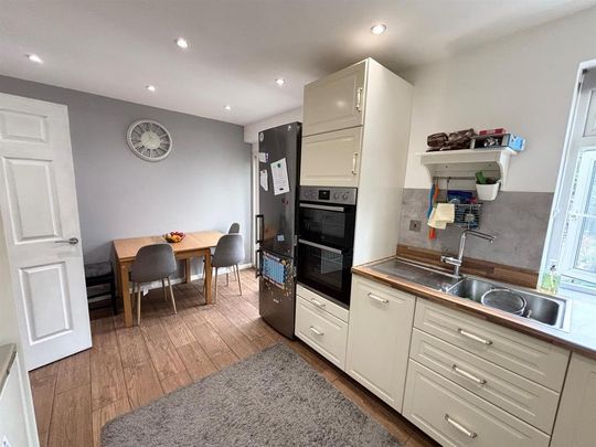 3 bedroom terraced house to rent - Photo 1