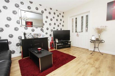 3 bedroom house - end terrace - Photo 2