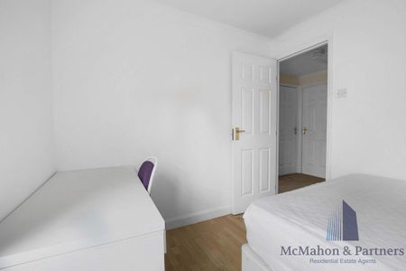 5 bedroom townhouse to rent - Photo 3