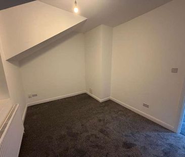 South Norwood Hill, London, SE25 - Photo 3