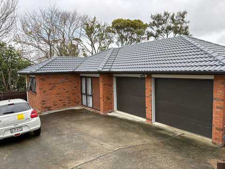 Get away from townhouses with this single level beauty! - Photo 4