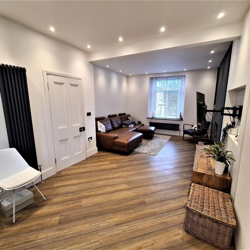 Church Terrace, Pontyclun, Llanharan - Photo 1